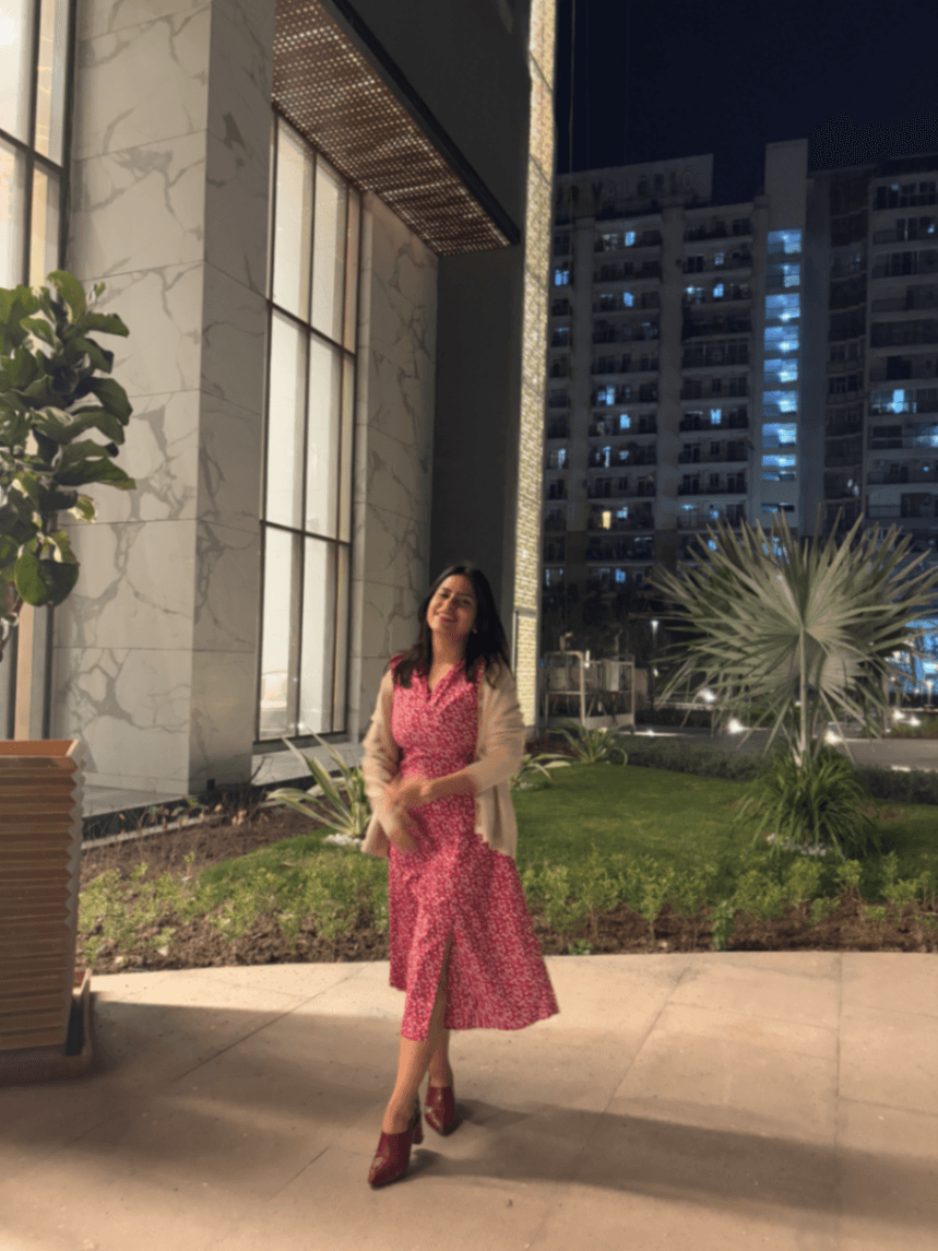 Anukriti background 2